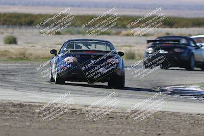 media/Oct-26-2025-CalClub SCCA (Sun) [[8ce1e69566]]/Group 2/Grapevine/